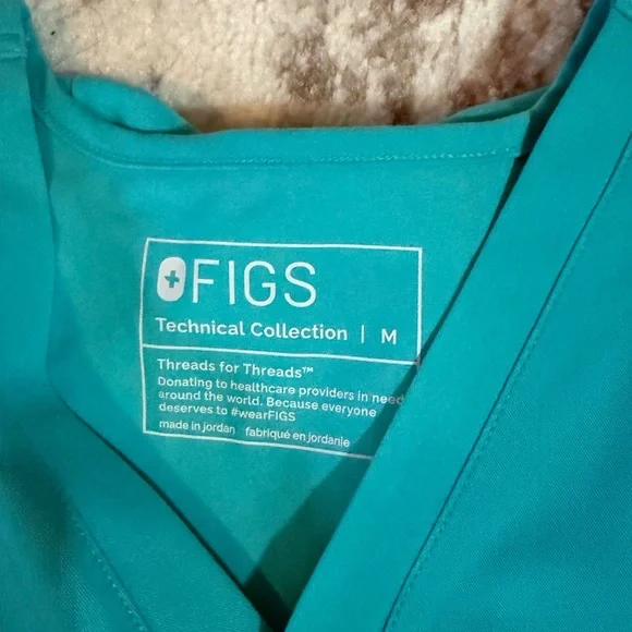 EUC. Figs oasis set. M Catarina top. MP Zamora pants. - Picture 3 of 5